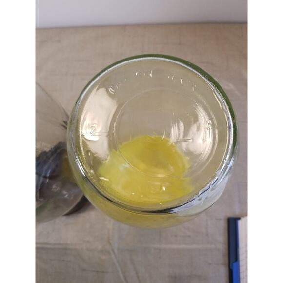 Vintage‎ Carlton Glass Jars (2 Jars) 1 Yellow 1 Brown Lid 1.5 Liter - Picture 3 of 9